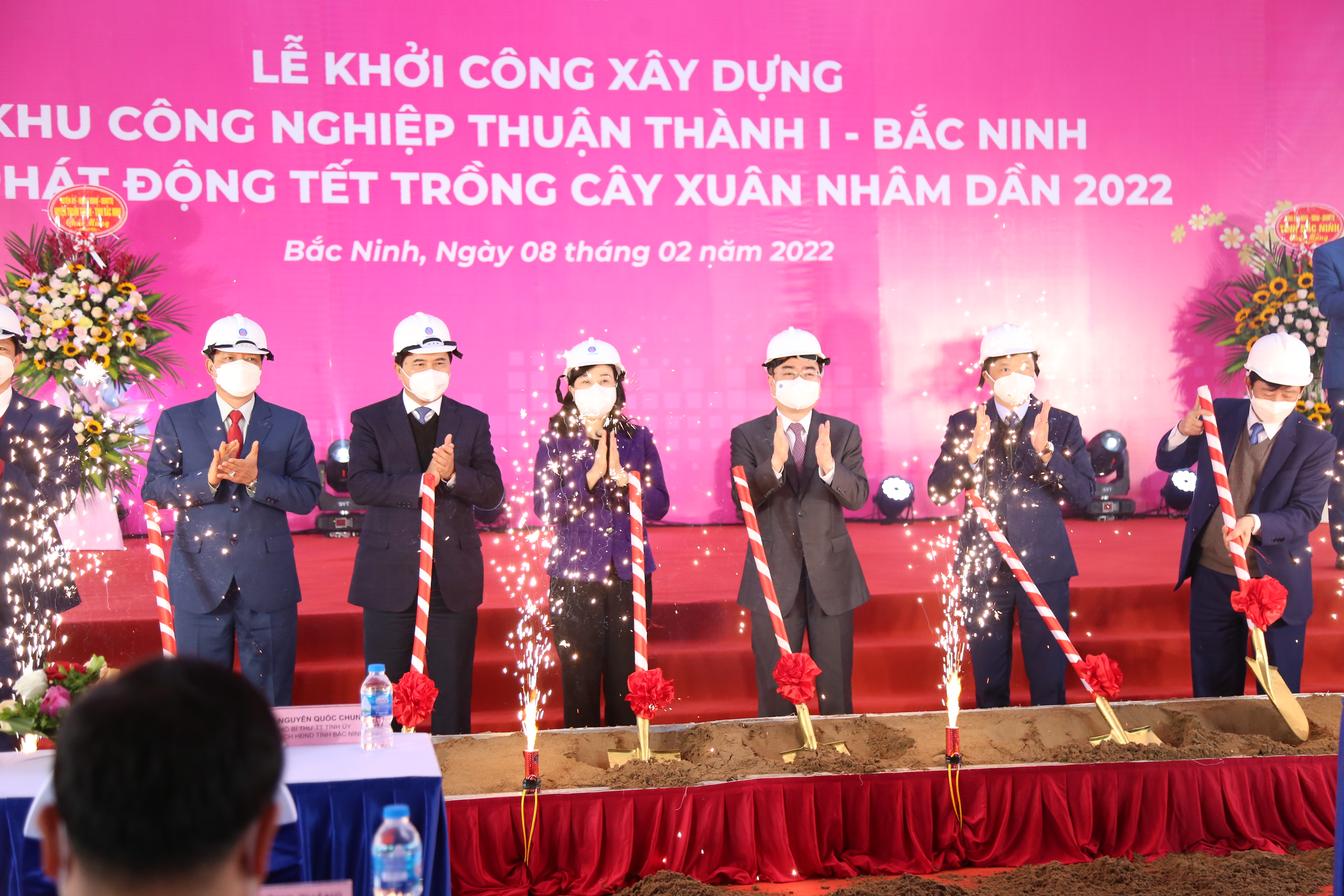 Viglacera Begin the spring round of pleasures, started the project of Thuan Thanh I Industrial Park and the project of housing for workers in Yen Phong Industrial Park, Bac Ninh province